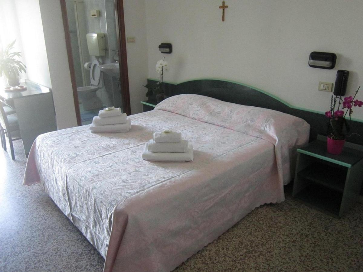 Hotel Concordia Palace Rimini Kültér fotó